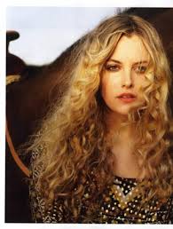 Photo of fashion model Danielle Riley Keough