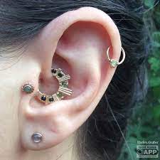 Pin By Stephanie On Jewelry Jewelry Tattoo Parlors Piercing