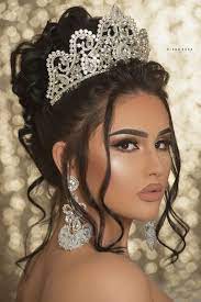Pin By Jace On Korona Black Wedding Hairstyles Tiara Hairstyles Wedding Tiara Hairstyles
