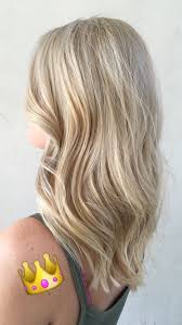 Platinum Blonde Hair Highlights Light Blonde Hairstyle Medium Length Hair Balayage Medium Length Hair Styles Hair Lengths Medium Blonde Hair