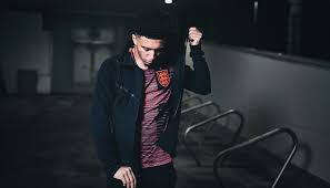 His proficiency on either wing is unmatched and his tactical and positional specificity/flexibility makes him one of the most unique players in football. Jadon Sancho Reveals Special Edition England Pre Match Jerseys Soccerbible
