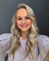 Voting is open NOW! Make sure to tune in and vote 🗳️ 2 people will go home  tonight. #nextidol #IDOL #mama #sahm #americanidol #breannanix  #breannanixmusic #nixnation