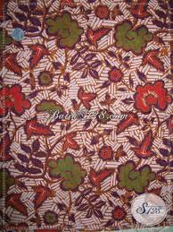 Untuk dijadikan sebagai blouse, terutama tunik yang dipenuhi corak batik pasti menggoda, atau 25. Kain Batik Bahan Adem Corak Batik Terbaru Dan Motif Batik Masa Kini K806p Toko Batik Online 2021
