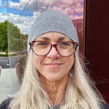 Emily Weiler's Instagram, Twitter & Facebook