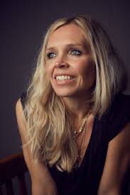 Polly Sullivan's Instagram, Twitter & Facebook