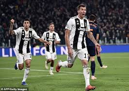 Loris benito fifa 21 career mode. Manchester United 1 0 Young Boys Recap Fellaini Strikes To Secure Champions League Knockout Spot Daily Mail Online