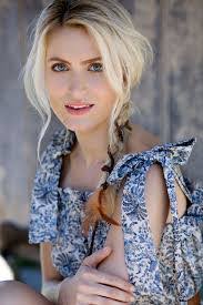 Stephanie Sica's Instagram, Twitter & Facebook