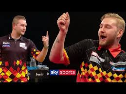 Cada canal está vinculado a su fuente y puede diferenciarse por calidad, velocidad, así. Zudem Nahm Dieser An Den German Darts Championship Teil Van Den Bergh Darts Walk On