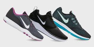 Que vous cherchiez des chaussures pour enfants, des baskets femme ou des nike a aussi créé des gammes de vêtements de sport, des sacs et autres accessoires. Nike Sports Experts