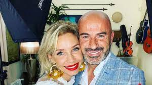 Luciana abreu sodré costa real is a portuguese singer, actress and television host. Luciana Abreu Speaks With Owner Of The Car Stand That Killed Angelico Vieira Atualidade Portugal S News