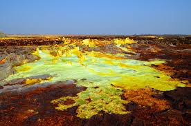 Aceasta este considerată cea mai periculoasă şi mai înfricoşătoare din lume și se întinde pe o lungime de 69 km. Cele Mai Periculoase Locuri De Pe PlanetÄƒ Cele Mai Periculoase Locuri Din Lume Stai Departe De Ele Top 10 Locuri Periculoase