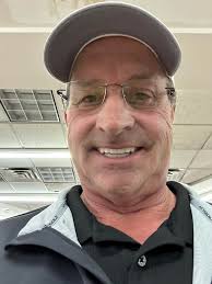 So hubs didn't like the pic I posted yesterday! 😂. he said post this one  instead! He's so happy! He ate whole food last night and enjoyed every bit  of it. He