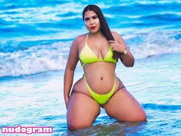 laura tejada  queen__tejada01____  queentejada Nude Leaks OnlyFans Photo  6 - Nudogram v2.1
