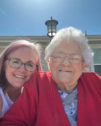 Janeen Olmos (@janeenolmosbiz) • Instagram photos and videos