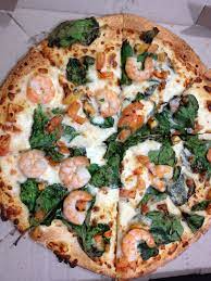 Garlic Prawn Pizza W Spinach From Dominos Pizza I Have No Doubt That This Is The Best Pizza I Have Tasted Good Pizza Prawn Pizza Garlic Prawns