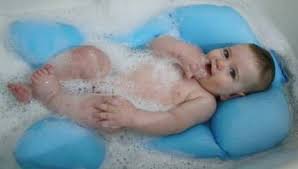 When parents are new, they tend to believe that the baby should be bathed every day in a bathtub, using cologne and other products. Diy Baby Bath Tub Seat 49 Ideas For 2019 Baby Bath Seat Baby Bath Tub Baby Bath