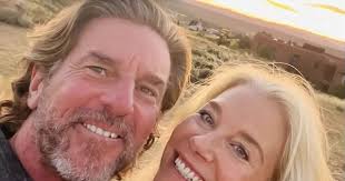 Vụ rơi máy bay khiến gia đình nhạc sĩ Brett James tử vong chấn động giới  giải trí