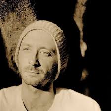 Retenue à Chypre, Carolina Constantinou ne peut être présente lors du 43e  Stage International de Châteauroux. Nous aurons le plaisir d'accueillir David  Thole qui vous fera partager son enseignement de la danse