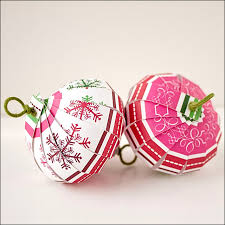 I can't even tell you how much i love, love, love this idea. 50 Diy Paper Christmas Ornaments To Create With The Kids Tonight