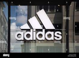 Detail der Adidas store in Istanbul, Türkei Stockfotografie - Alamy