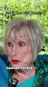 Dorothy, 98, sings Cole Poter’s Let’s Do It,” accompanied by the inimitable  Steve Ross. #oldsong #legend #fyp