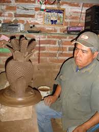 Adicto al fútbol e hincha de la selección peruana. Hilario Alejos Madrigal International Folk Art Market