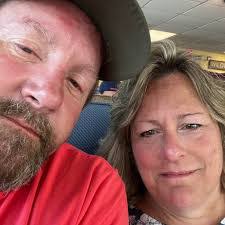 Wendi Wolf's Instagram, Twitter & Facebook