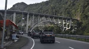 Maklum lah tengah sibuk buat persiapan nak exam. Jalan Nasional Padang Bypass Bukit Tinggi Batas Riau Siap Dilalui