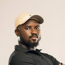 Kari Schumacher's Instagram, Twitter & Facebook