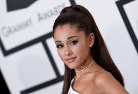 Ariana grande)‏، وهي مغنية، وكاتبة أغاني، وملحنة، وممثلة، وممثلة مسرحية، وفاعلة خير أمريكية إيطالية. Ù…Ù† Ø£ÙŠÙ† Ø£Ø±ÙŠØ§Ù†Ø§ ØºØ±Ø§Ù†Ø¯ÙŠ ÙˆÙ…Ø§ Ù‡Ùˆ Ø§Ø³Ù…Ù‡Ø§ Ø§Ù„Ø­Ù‚ÙŠÙ‚ÙŠ ØªØ±ÙÙŠÙ‡