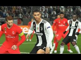 See more of real madrid + c.ronaldo 9 = is the best on facebook. Pc C Ronaldo Vs Real Madrid Gameplay Nouveaux Maillots 2019 Pes 2018 Youtube