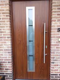 C'est une matière d'une grande noblesse qui sublime le cachet de votre façade et permets des finitions et détails d'une grande finesse. Porte D Entree Vitree Hormann Realisations Inspiration Hormann