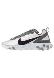 The nike react element 55 se borrows design lines from heritage runners like the nike internationalist, adds reflective graphics and combines it with nike react technology for a smooth ride. Nike Sportswear React Element 55 Sneaker Low Metallic Silver Black Pure Platinum Dark Grey Silberfarben Zalando De
