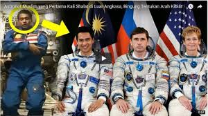 Ia juga menyerukan kepada presiden indonesia joko widodo untuk berdiri bersama malaysia menghadapi myanmar dalam masalah rohingya. Video Astronot Muslim Tetap Shalat Meski Di Bulan Mengaku Mendengar Azan Di Stasiun Luar Angkasa Serambi Indonesia
