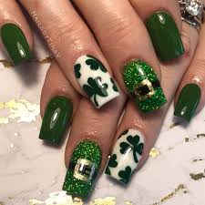 It's time to break out those green nail polishes and get in the don't pinch me spirit. Nail Art Favnailart Com