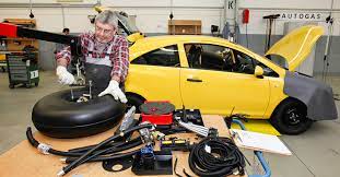 Gazul petrolier lichefiat, numit de asemenea i gaz petrolier lichid, gpl sau gaz auto este un amestec de hidrocarburi gazoase i este utilizat ca i combustibil majoritatea automobilelor care au un motor cu aprindere prin scnteie pot fi adaptate la gpl, iar costul conversiei va fi rapid amortizat prin costuri de. Convertirea Masinii La Gaz Avantaje Si Dezavantaje Piataauto Md Site Ul Lumii Auto Din Moldova