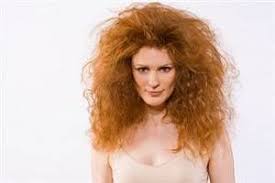 Kabarik Saclar Icin Dogal Cozum Cilt Sitesi Frizz Free Hair Thick Frizzy Hair Thick Hair Styles
