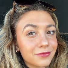 Hii! My name is Sophia and I'm from Oviedo, Florida. I'm 100% committed to  UCF and will be majoring in engineering. I'm looking for potential  roommates for the fall and new friends!