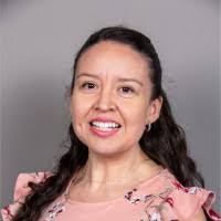 2100+ perfiles de «...macias»