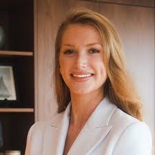 Lauren Curry's Instagram, Twitter & Facebook