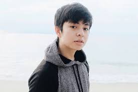 Angga aldi yunanda atau dipanggil angga yunanda adalah aktor, penyanyi dan model indonesia, kelahiran di lombok, nusa tenggara barat, pada tanggal 16 mei 2000, yang merupakan anak bungsu. 6 Aktor Keren Ini Pernah Mengisi Hati Syifa Hadju