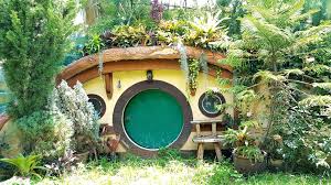 Wisata yang dibuka sekitar awal tahun 2017 ini setiap hari ramai dikunjungi para wisatawan dari berbagai. Hobbit Resort Baan Suan Noi Resort Thailand Home Facebook