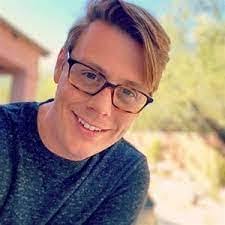 Desirae Mann's Instagram, Twitter & Facebook