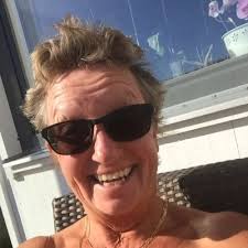 Eva Rothstein (@ave498)