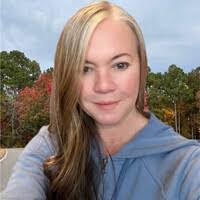 Karen Slater's Instagram, Twitter & Facebook