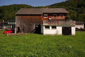 Das familiäre biohotel haus sonne mit naturheilpraxis liegt im schwarzwald, direkt am belchen in 1010 metern höhe. Architekt Di Bernd Frick Haus Feuerstein R Bizau