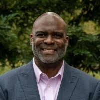 Daryl Holman's Instagram, Twitter & Facebook