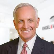 Richard Buckingham's Instagram, Twitter & Facebook