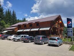 Până în prezent, parcul a înregistrat 700.000 de vizitatori în ultimul an, dino parc râșnov a reprodus în premieră în mărime naturală cel mai mare animal zburător (pterozaur) din lume, hatzegopteryx thambema, descoperit în. Exterior Picture Of Pensiunea Valea Cetatii Rasnov Tripadvisor