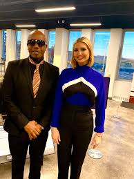 Mc & hammer brooklyn, new york discography what's the difference? Why Mc Hammer And Ivanka Trump Were In Indiana Together